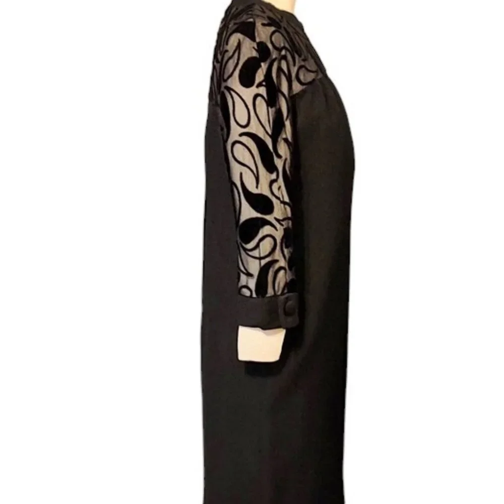 1960s Vintage Black Cocktail Dress With Sheer Top & Black Paisley Designs LBD - Picture 8 of 11